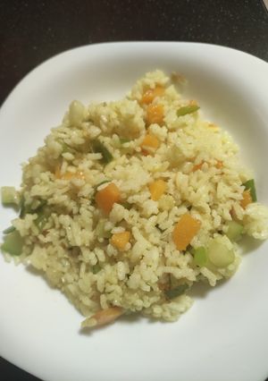 Una foto de Arroz con verduras al curry