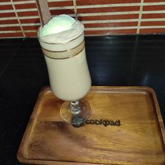A picture of Nutella Shake with Vanilla Ice-cream 🍧🍧.
