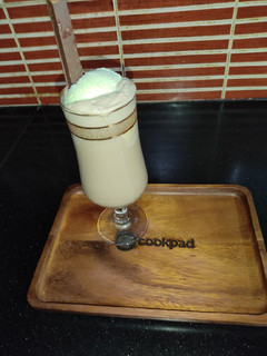 A picture of Nutella Shake with Vanilla Ice-cream 🍧🍧.