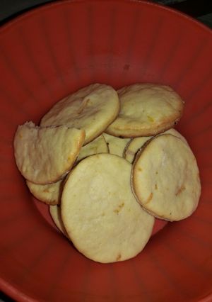 Una foto de Galletitas de mandarina fáciles