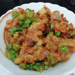 A picture of Aloo bharta.