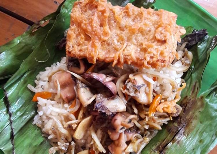 Nasi Bakar Teflon isi Cumi Asin dan Teri