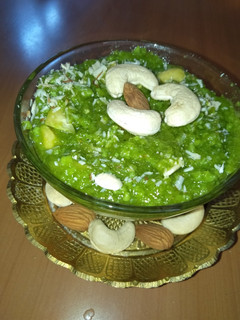 દુધી નો હલવો (Dudhi Halwa Recipe In Gujarati) રેસીપી મુખ્ય ફોટો