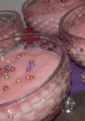 صورة لوصفة مهلبية كريمية 🍧 بذوق الفراولة 🍓