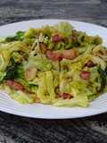 Col rehogada con ajo y bacon
