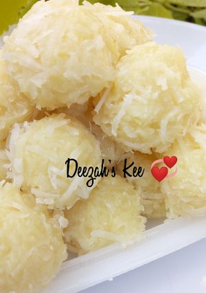 A picture of Coconut Laddo.