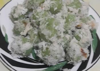 Masakan Populer Klepon tepung gaplek Ala Restoran