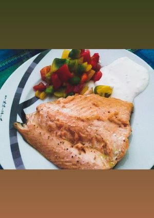Foto di Salmone alla salsa di soia con salsa all'aglio