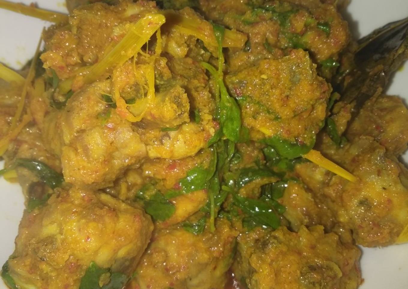 Ayam rica-rica kemangi