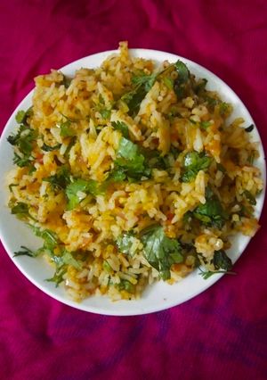 मसाला बिरयानी(Masala biryani recipe in Hindi) रेसिपी मुख्य फोटो