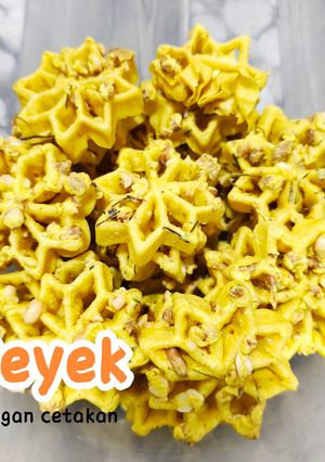 Foto resep Peyek Kacang Tanah dengan Cetakan