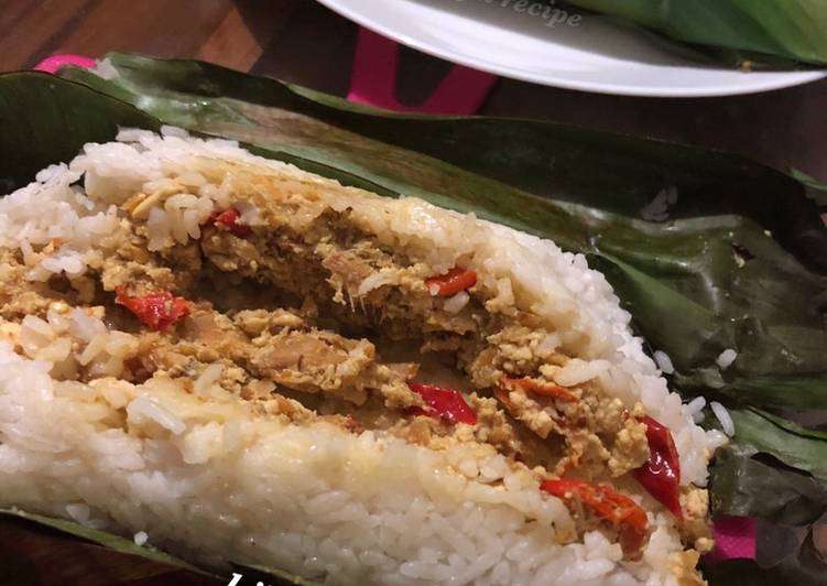 Nasi Bakar Ikan Asin Tahu Pedas