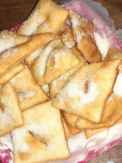 Una foto de Torta fritas agridulces 😊