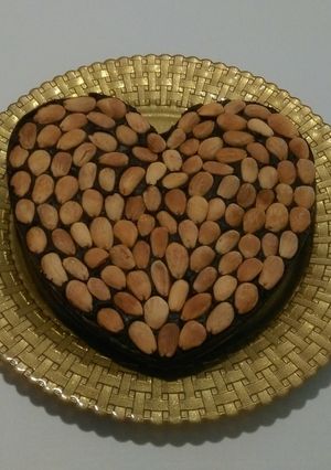 Una foto de Turrón de chocolate con jengibre, limón y almendras