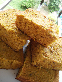 Una foto de Pan de harina de auyama, coco y yogur natural sin azúcar
