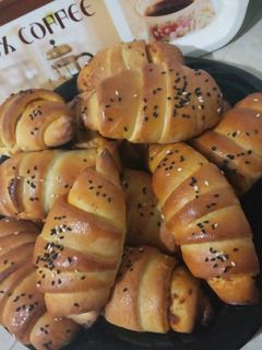 صورة لوصفة كرواصون بالفرماج والطون 🥐 أم زيدان 💞