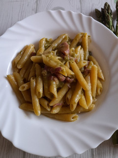 Foto di Pennette risottate con asparagi e pancetta