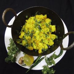 A picture of Aloo sabji.
