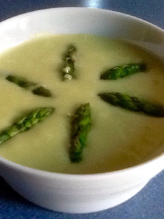 Una foto de Crema de espárragos trigueros