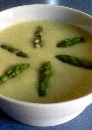 Foto principal de Crema de espárragos trigueros