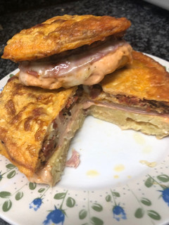 Una foto de 137. Tortilla rellena (picoteo)