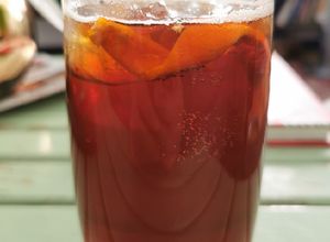Una foto de Cold brew tonic