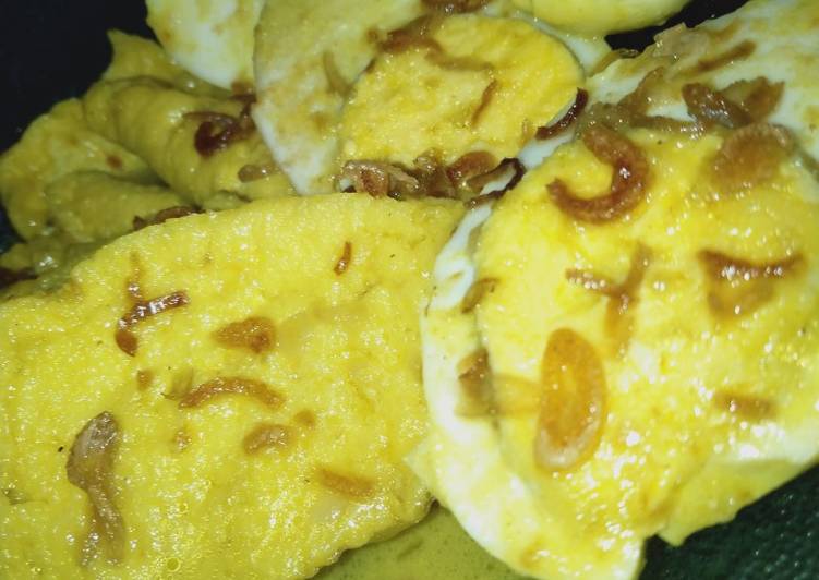 Tahu telur kuah santan