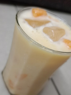 A picture of Mango shake.