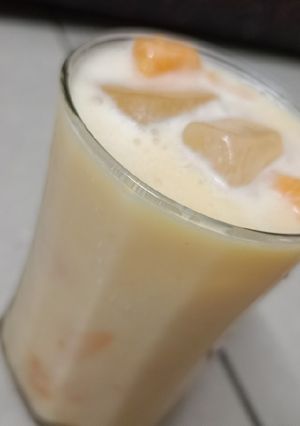 A picture of Mango shake.