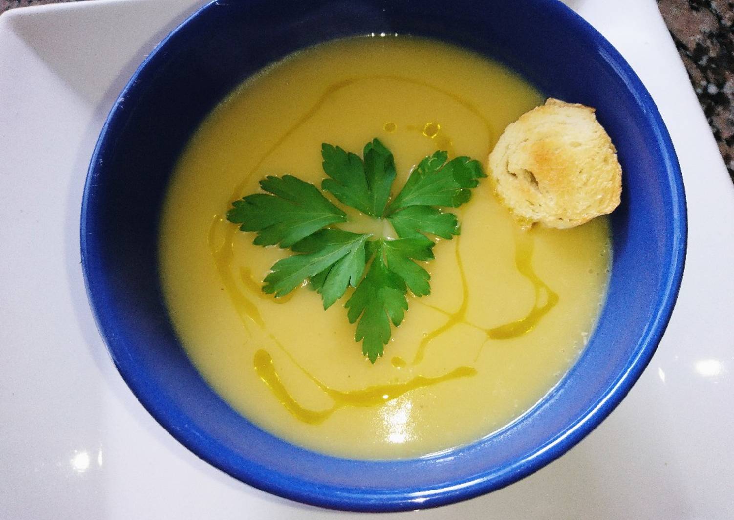 Sopa crema de papa y puerro Receta de Emilse Kobalenko Cookpad
