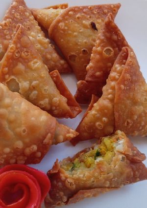 A picture of Rice Samosas.