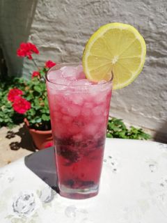Una foto de Cóctel Blueberry Hills