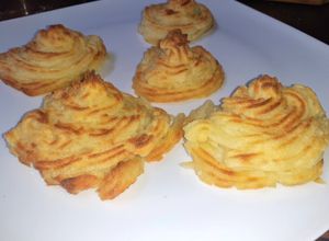 Una foto de Papas Duquesa