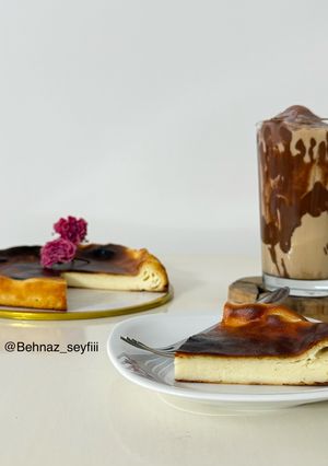 عکسی از دستور چیز کیک سن سباستین (چیزکیک سوخته)