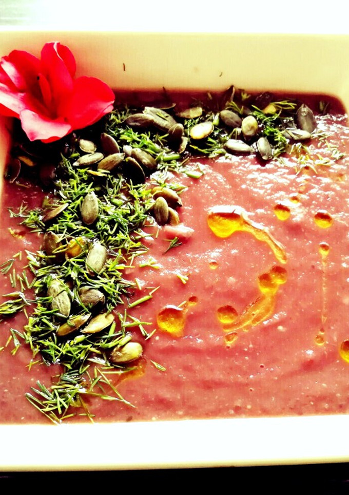 Una foto de Crema de col lombarda