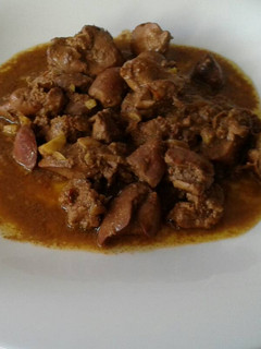 Una foto de Hígados de pollo en salsa de paté de cerdo ibérico