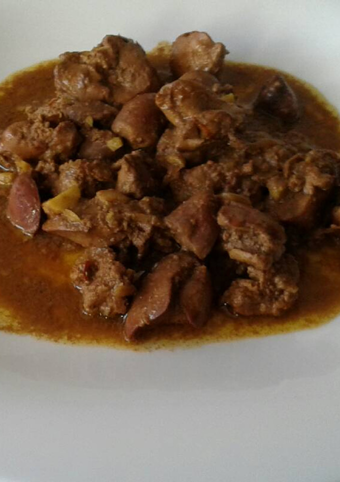 Una foto de Hígados de pollo en salsa de paté de cerdo ibérico