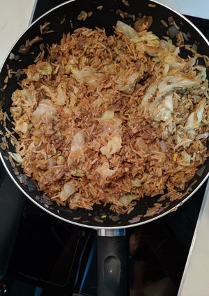 A picture of Beef fried rice.
