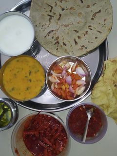 અડદની દાળ અને રોટલો રેસીપી મુખ્ય ફોટો