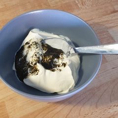 A picture of Mint yoghurt "Indian style".