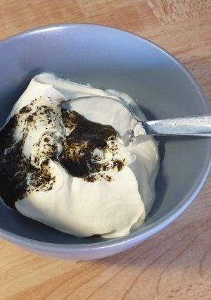 A picture of Mint yoghurt "Indian style".
