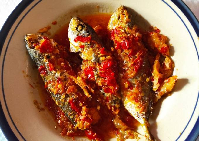 Balado pindang ikan keranjang