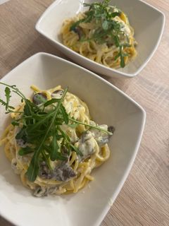 Ricottás-erdei gombás spagetti recept fotója