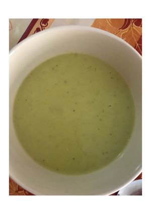 Una foto de Crema de calabacines