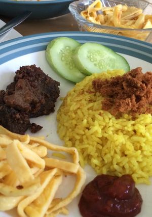 Foto resep Nasi Kuning Hari Raya (so simple pake rice cooker)