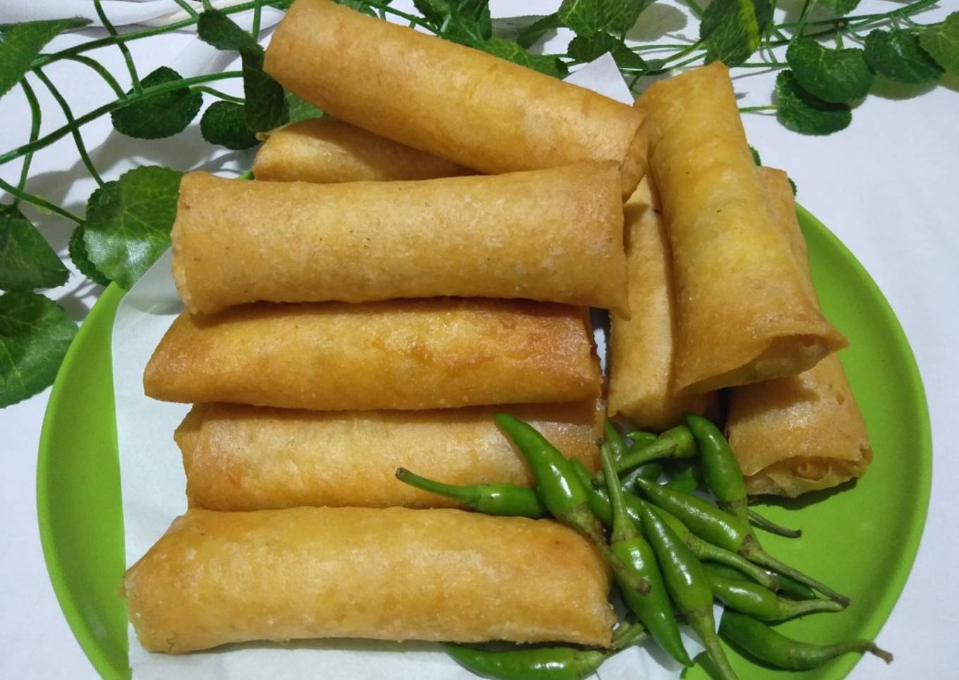 Kulit lumpia Isi Tahu (Garing diluar lembut didalam)