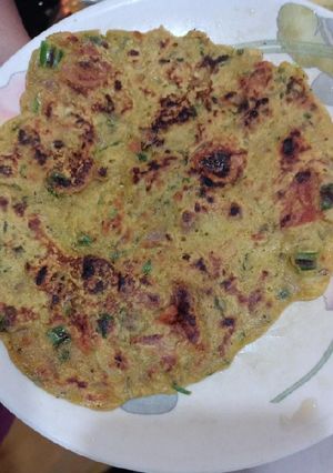 बेसन का चीला (besan ka cheela recipe in Hindi) रेसिपी मुख्य फोटो