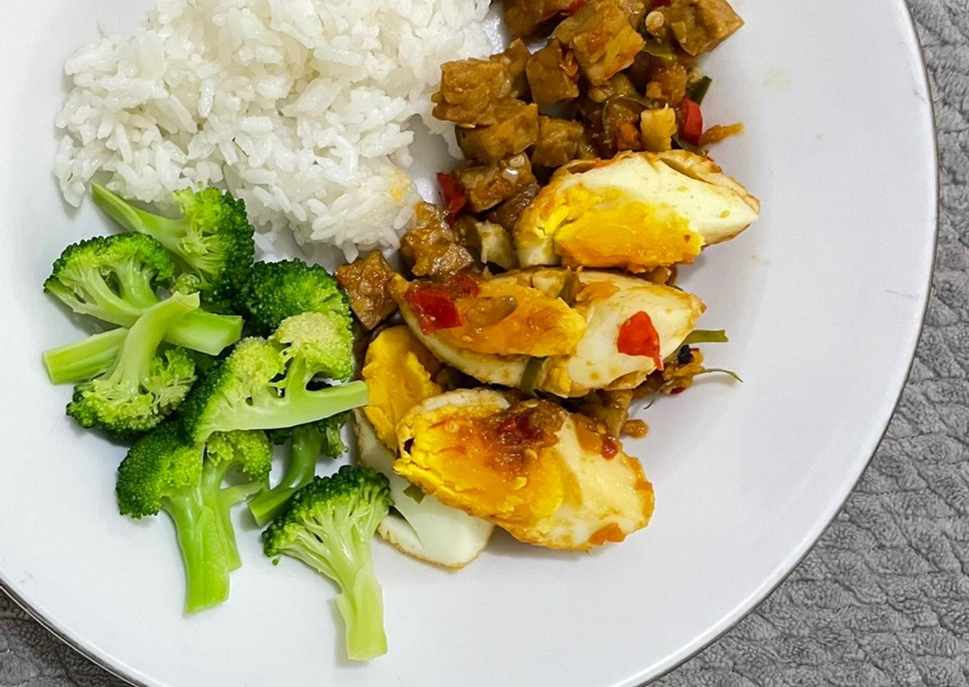 Egg and Tempeh Rica-rica - Rica-rica Telur dan Tempe