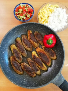 عکسی از دستور بادمجان شکم پر گیلانی😍