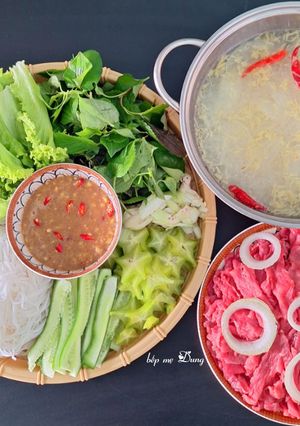 Hình của món Bò nhúng mẻ.